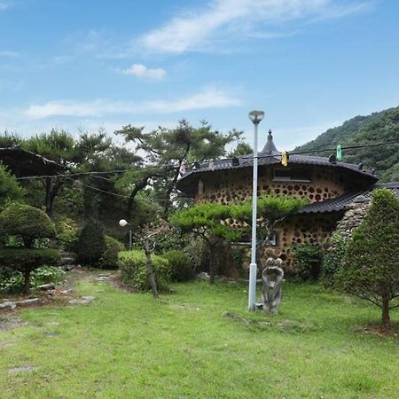 Hoengseong Daraegol Sanbang Pension Exterior photo